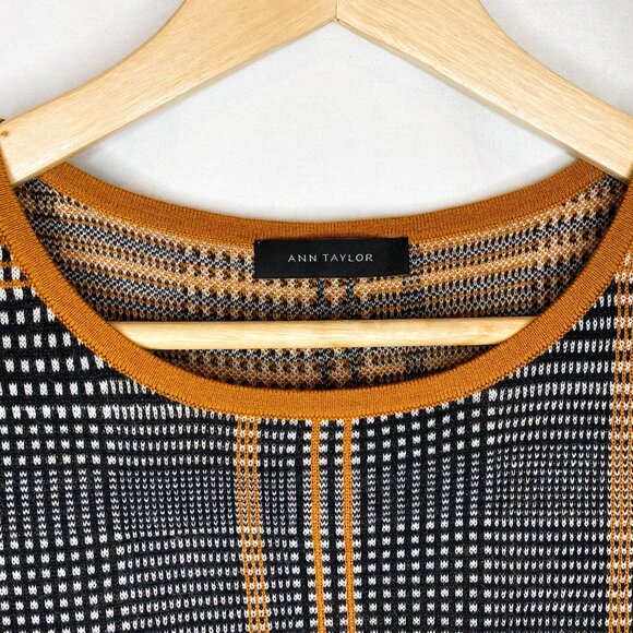 Ann Taylor Plaid Short Sleeve Sweater - Picture 3 of 6